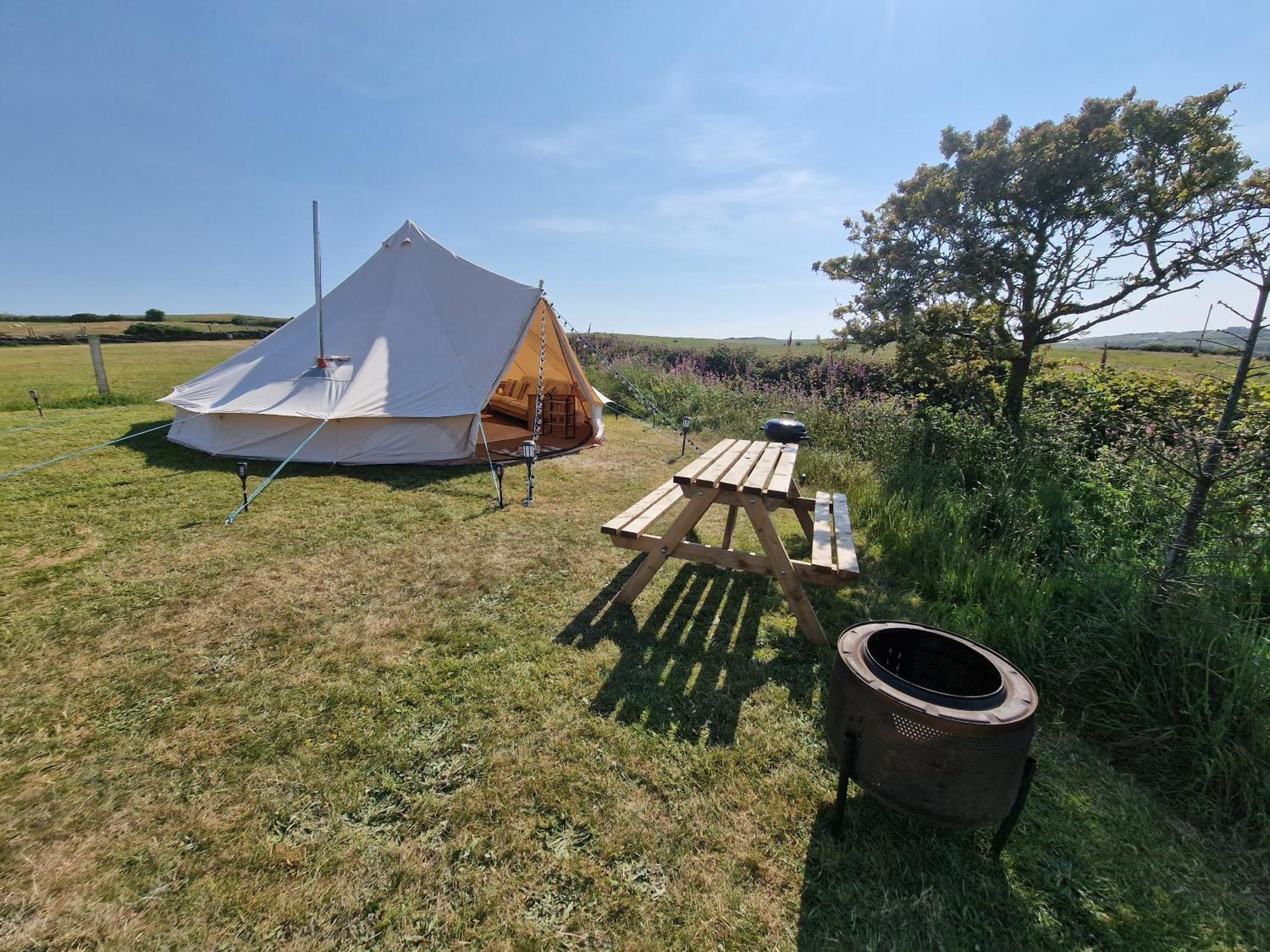 Beautiful 1-Bed Bell Tent In Holyhead Exterior foto